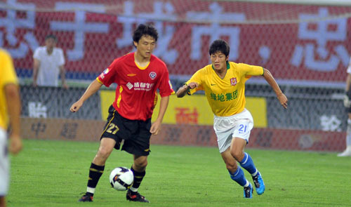 两球员结束联赛征程即赴国家队报到