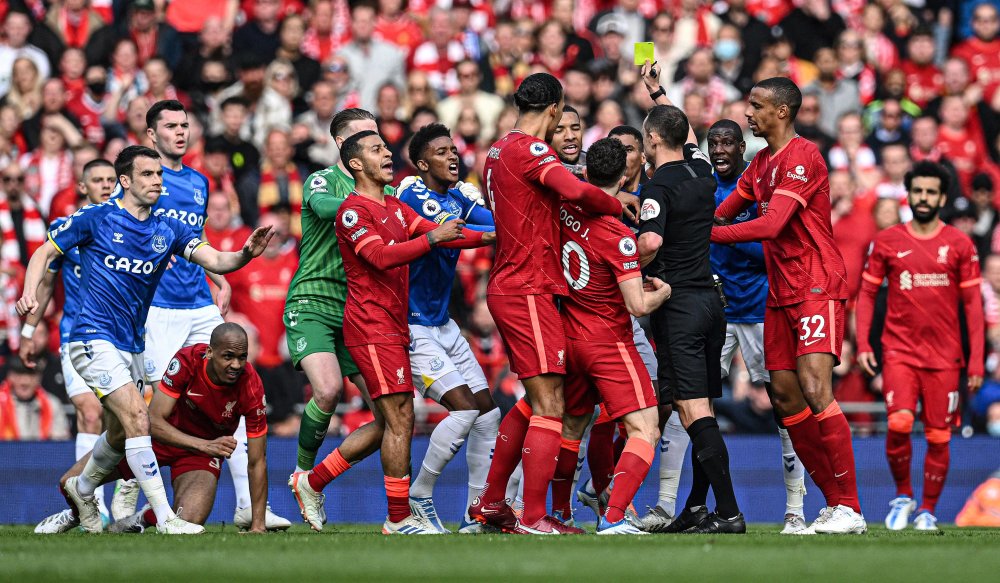 爵士东契奇30+三双力助球队逆转